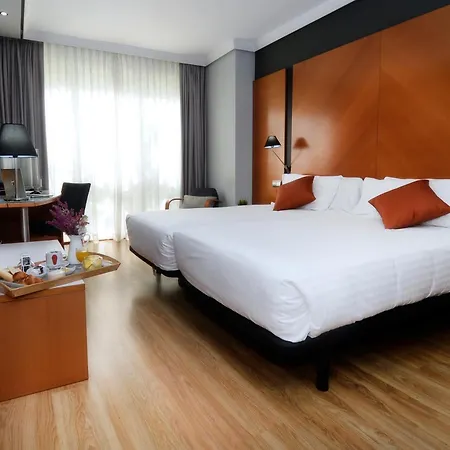 Отель Silken Juan De Austria 4*