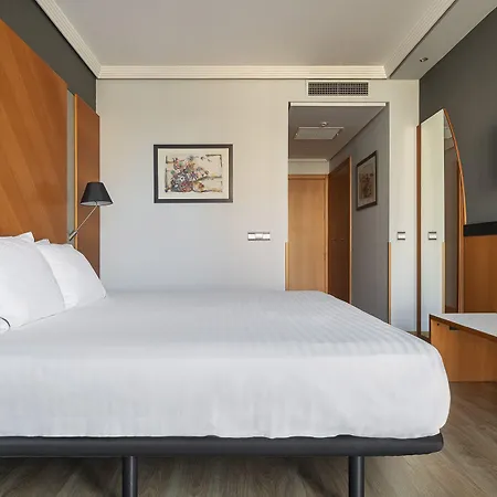 Dorma Juan De Austria فندق 4*
